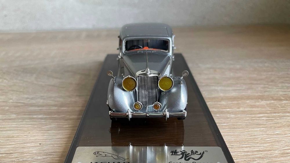 Jaguar Mark IV 1945 silver (Century Dragon) 1/43 1:43