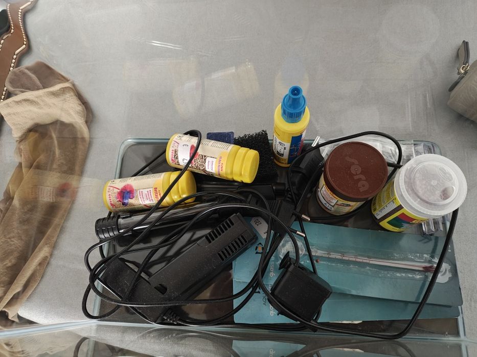 Vendo aquário completo