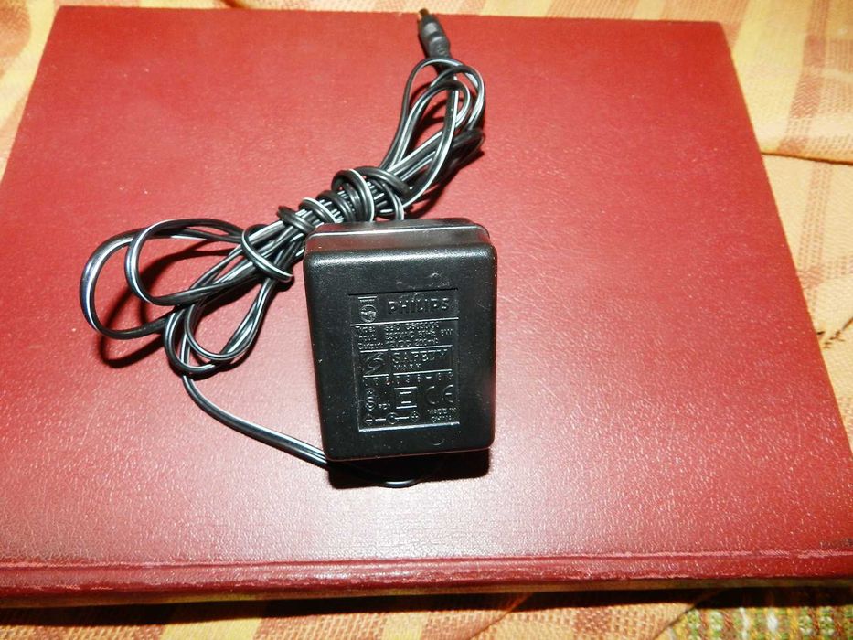 Блок питания Philips ( 12 v , 200 mA )