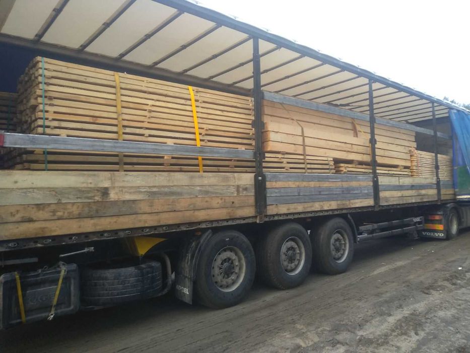 Кругляк пиловочник та дошка  сосни для оборонних споруд