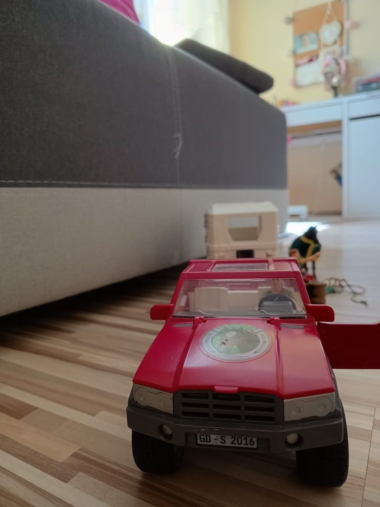 Sprzedam pickup schleich z przyczepa