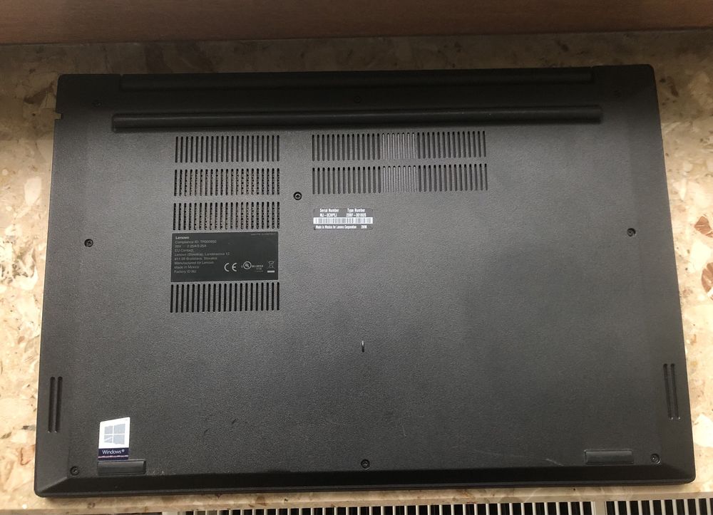 Ноутбук Lenovo ThinkPad E595 Ryzen 7 3700u 8gb Ram 256gb m2 15.6”