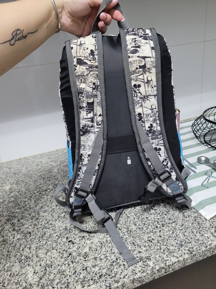 Mochila nova da American Tourister