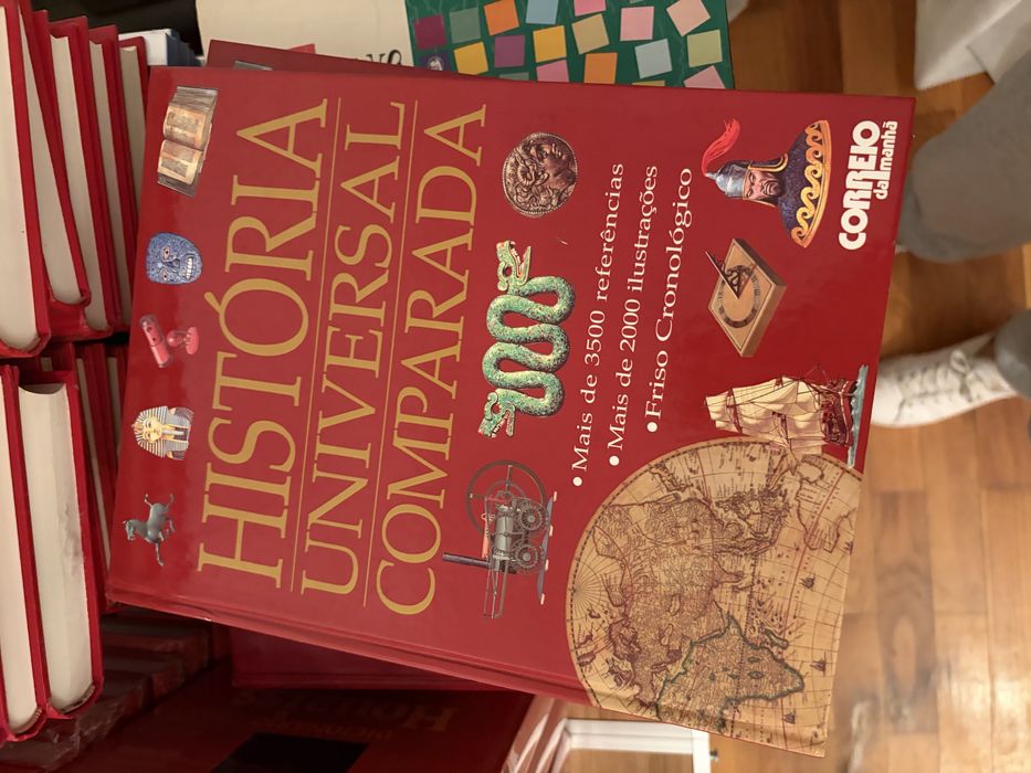 Diversos livros e enciclopedias