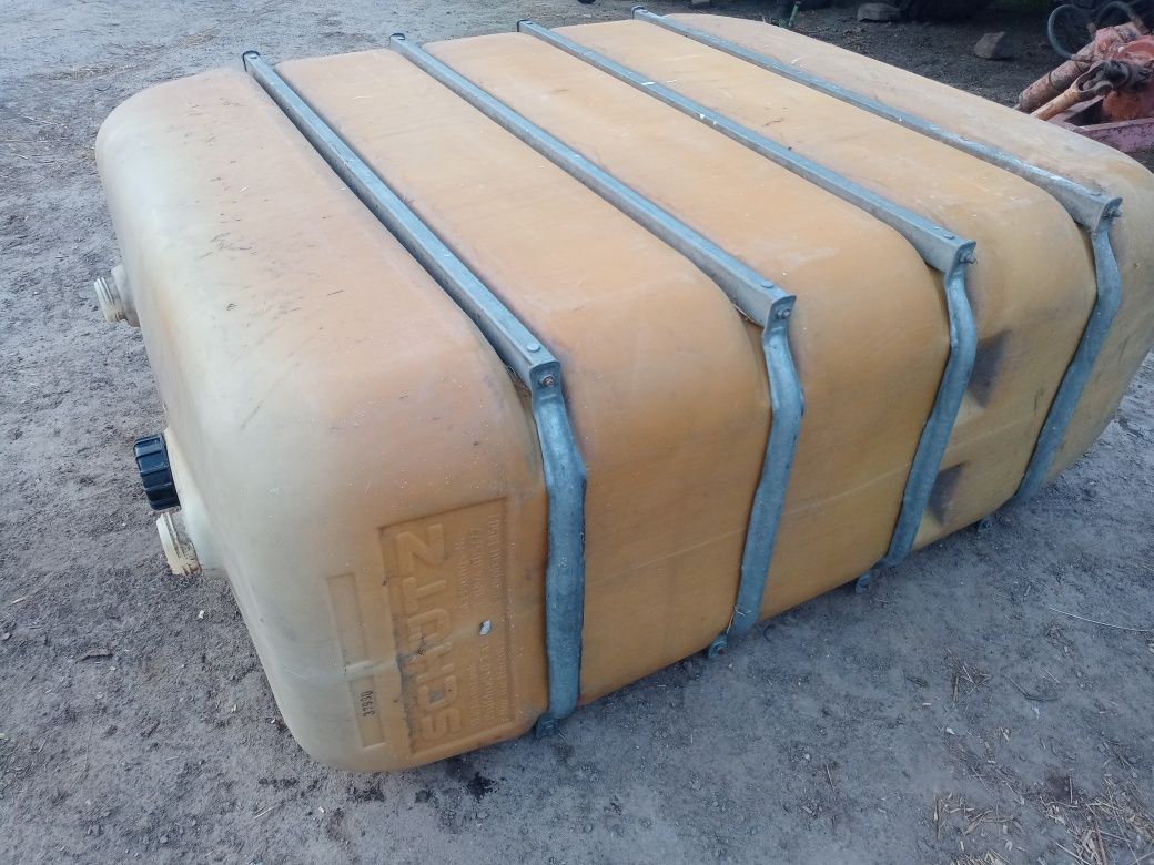 Zbiornik na deszczówkę wodę ropę olej paliwo 1850L 1200L 1000L