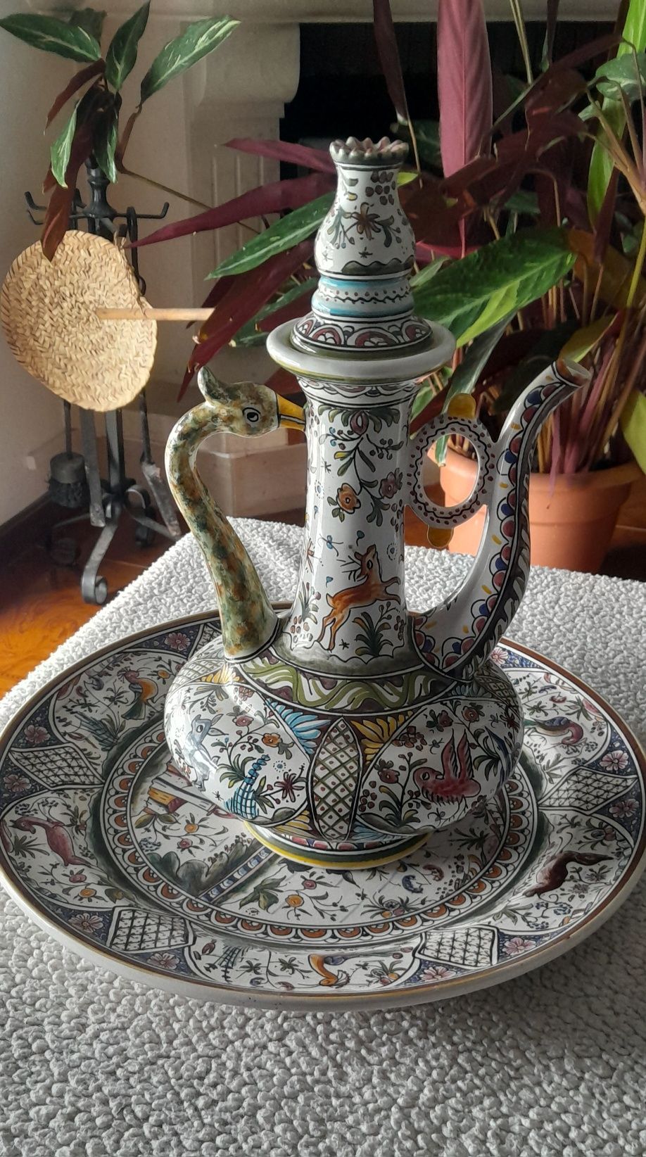 Jarro mais prato    antiga de Coimbra século dezassete