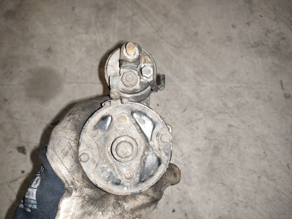 Opel Corsa C 1.0 rozrusznik 0.001.106.015 i inne