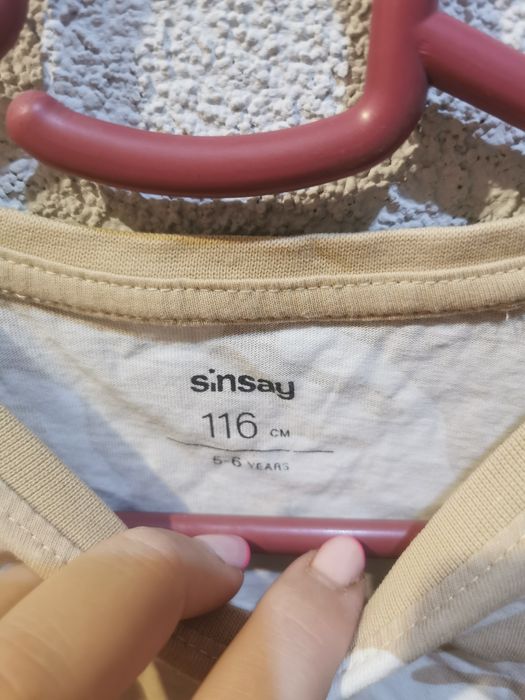 Tshirt dla dziewczynki w bardzo dobrym stanie. Rozmiar 116
Zapraszam
#