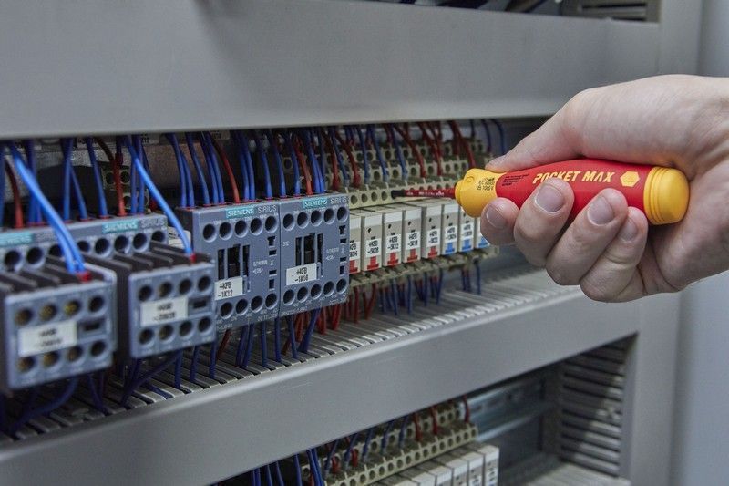 Wkrętak Z Magazynkiem Bitów Pocketmax Electric, 4 Bity