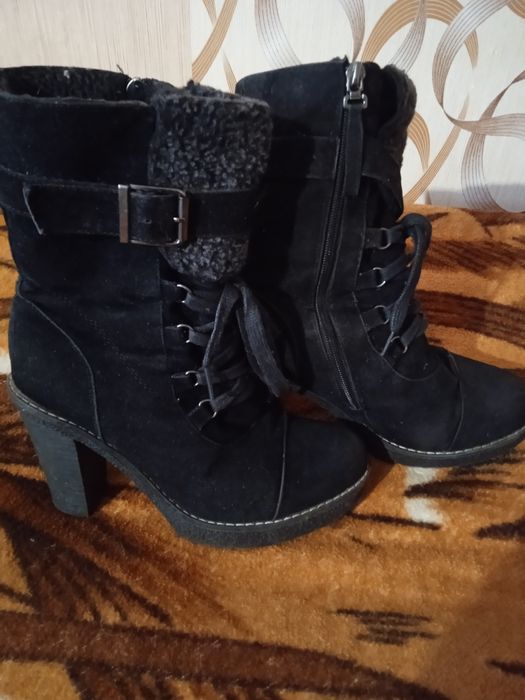Ботинки зимові жіночі 39 розмір