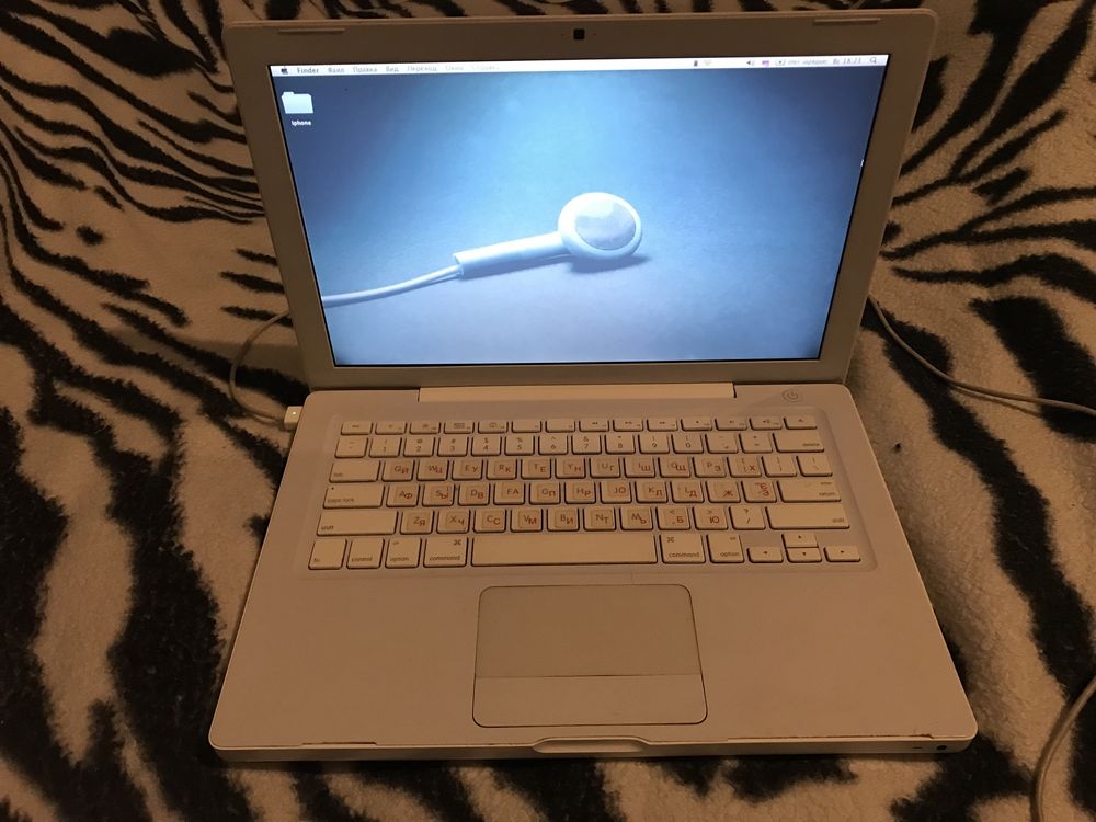 Продам macbook 13 дюмов