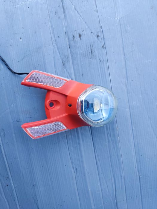 Lampa przednia Gazelle na Dynamo