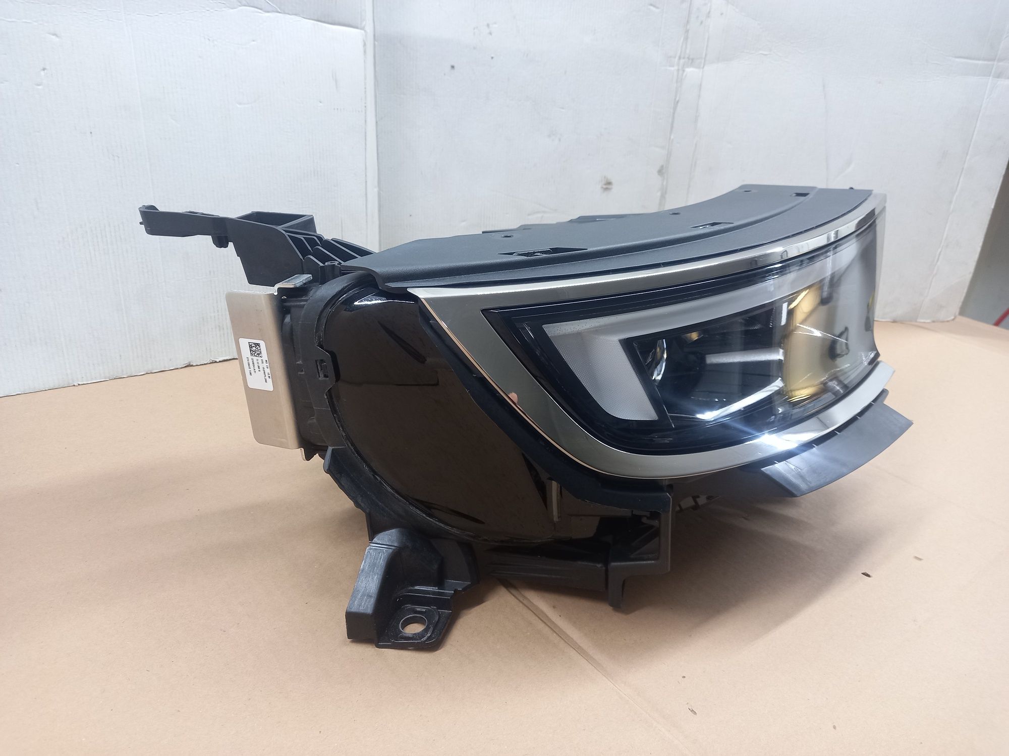 Lampa przednia prawa Opel Mokka full led Matrix