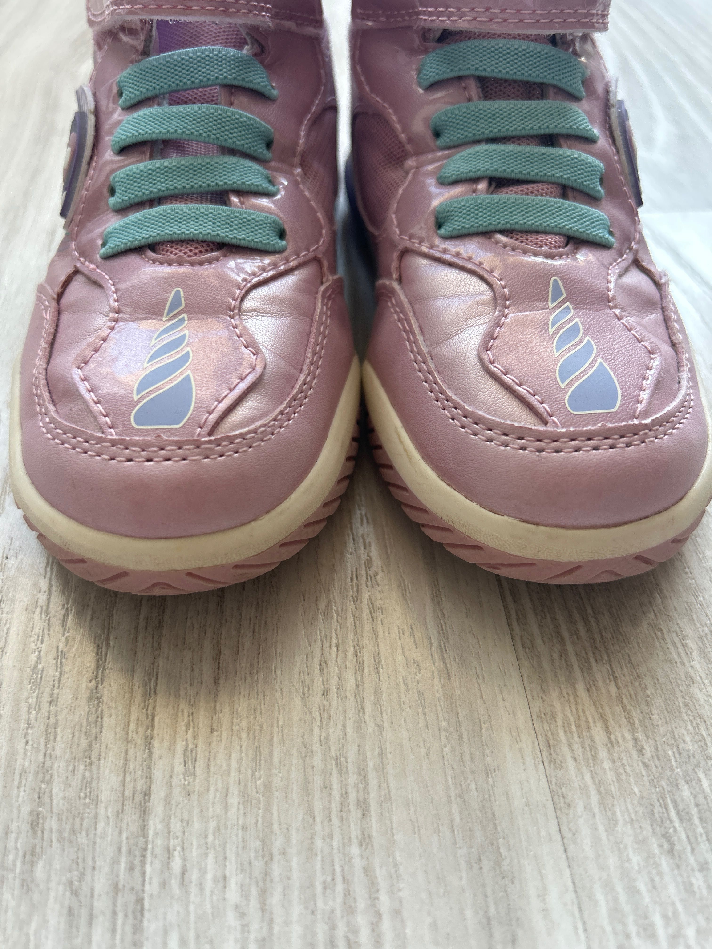 Buty świecące Geox