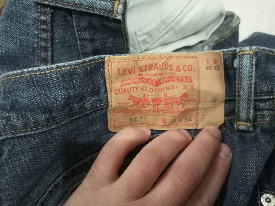 Оригінальні джинси Levi's