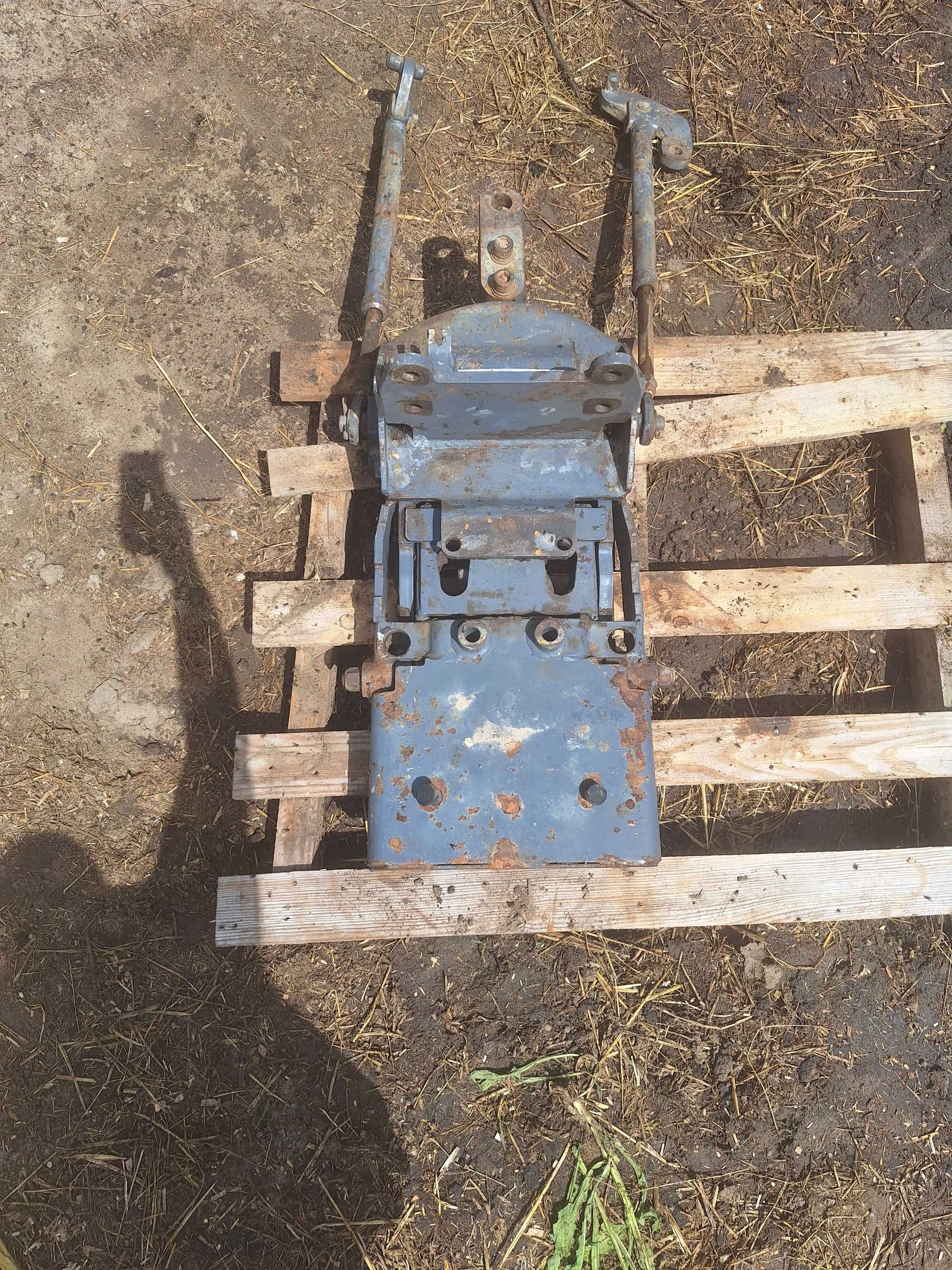 Zaczep dolny automatyczny HITCH NEW HOLLAND CASE