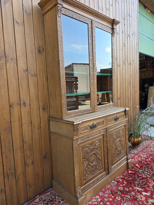 Neorenesansowy rzeźbiony kredens witryna jasna dąb #1932 Stylowy Węgró