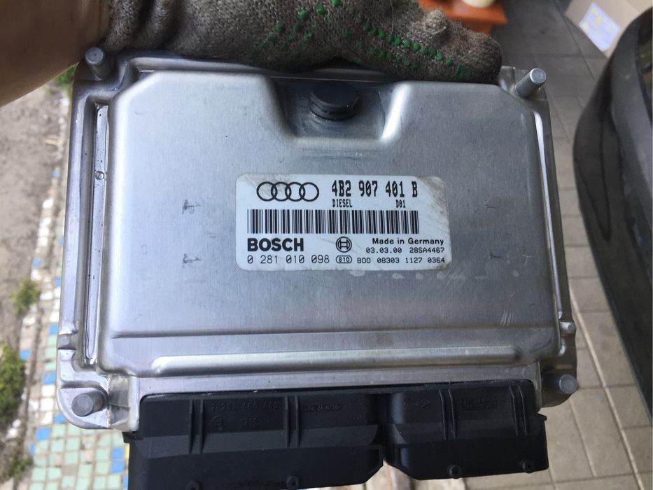 Блок керування двигуном Audi A6 C5 4b2907401b