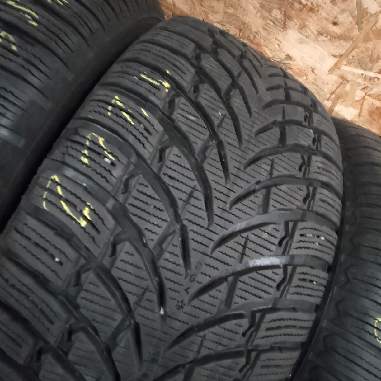 2x Nokian WR SUV4 275/45R21 110V XL 2 sztuki zimowe