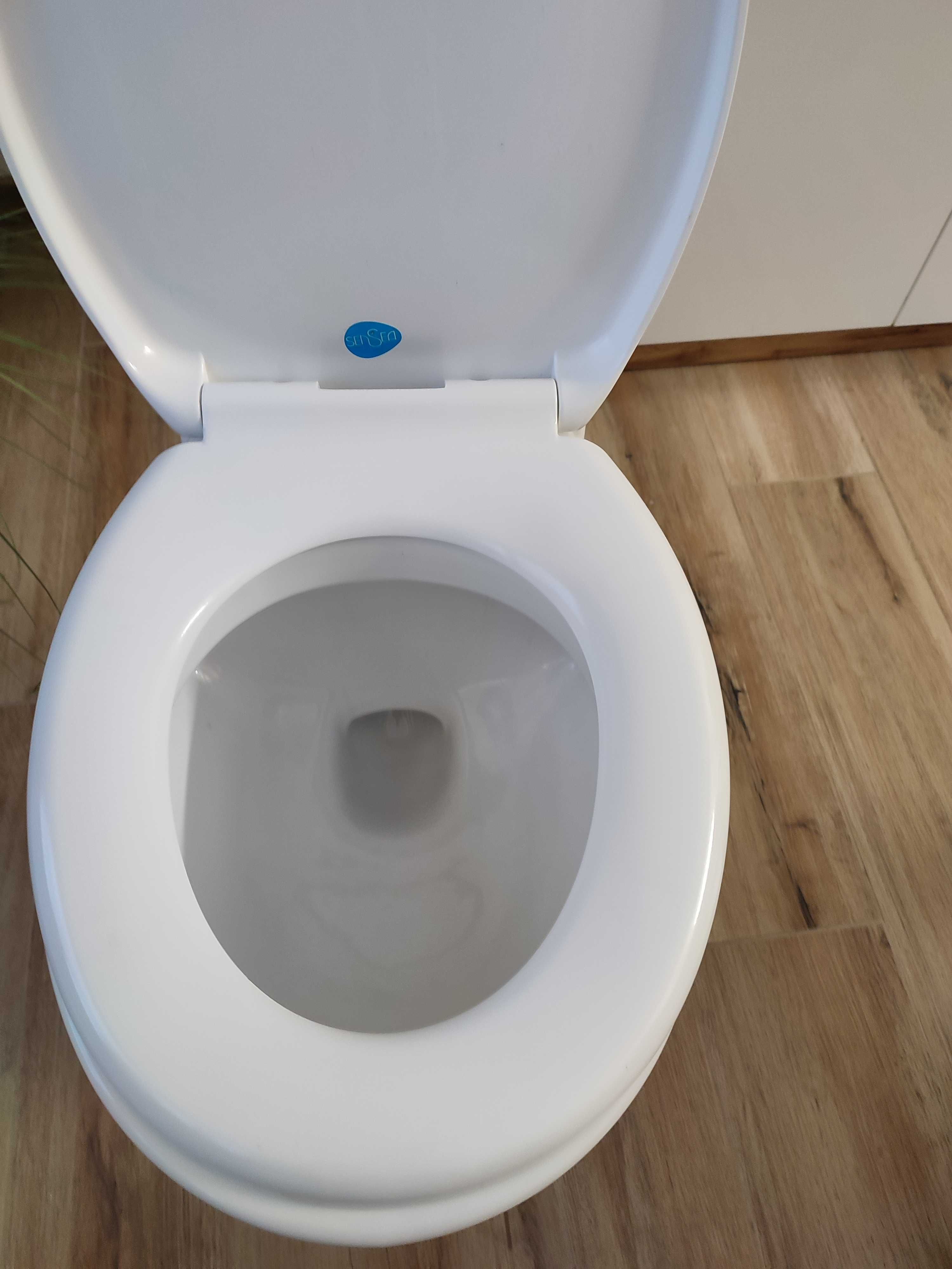 WC z pompą  i rozdrabniaczem