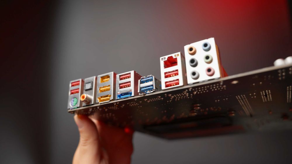 Материнська плата AM3+ GIGABYTE GA-990FXA-UD7