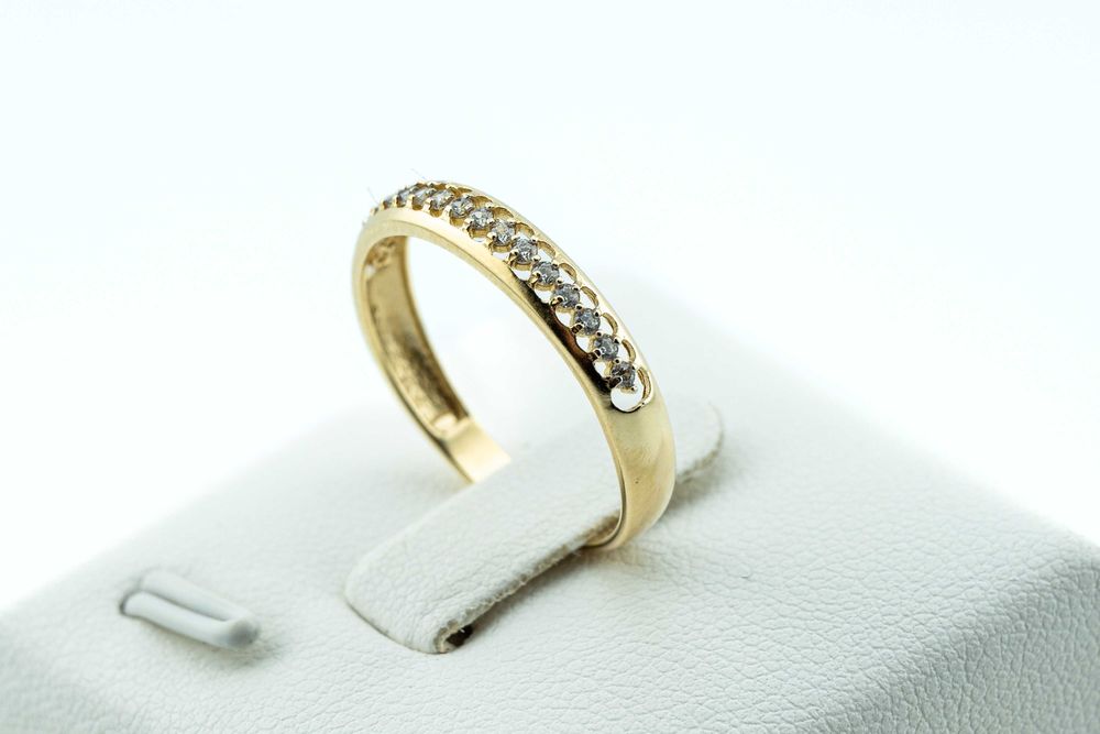 ZB546 cudowny złoty pierścionek obrączka z drobnymi cyrkoniami pr 333