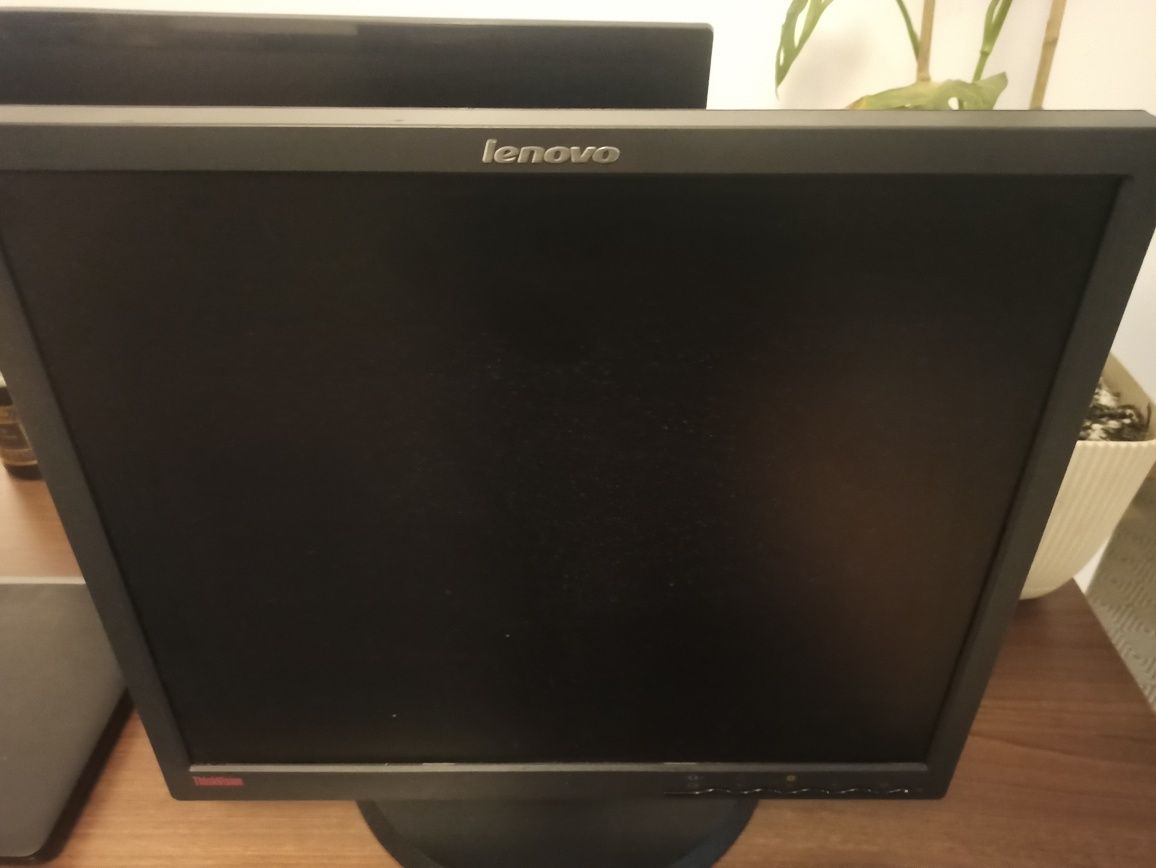 Monitor LED Lenovo L9000PA 19 cali 1280x1080