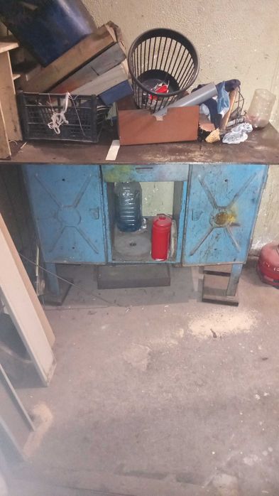 Стіл слюсарний металевий