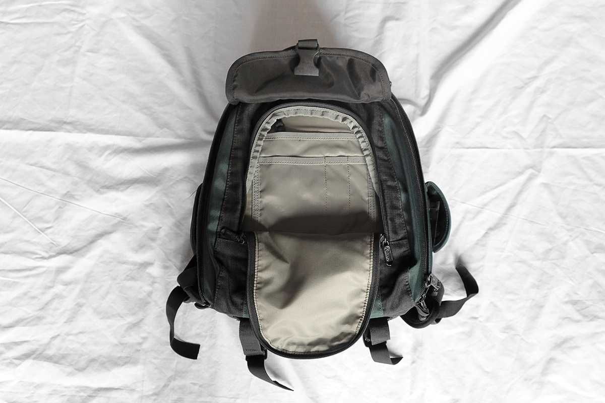 Mochina Lowepro - Micro Trekker 200