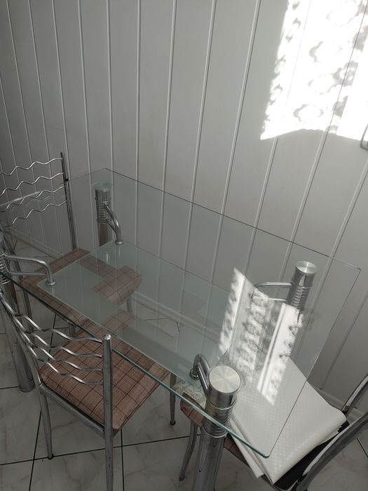 Stół do kuchni jadalni