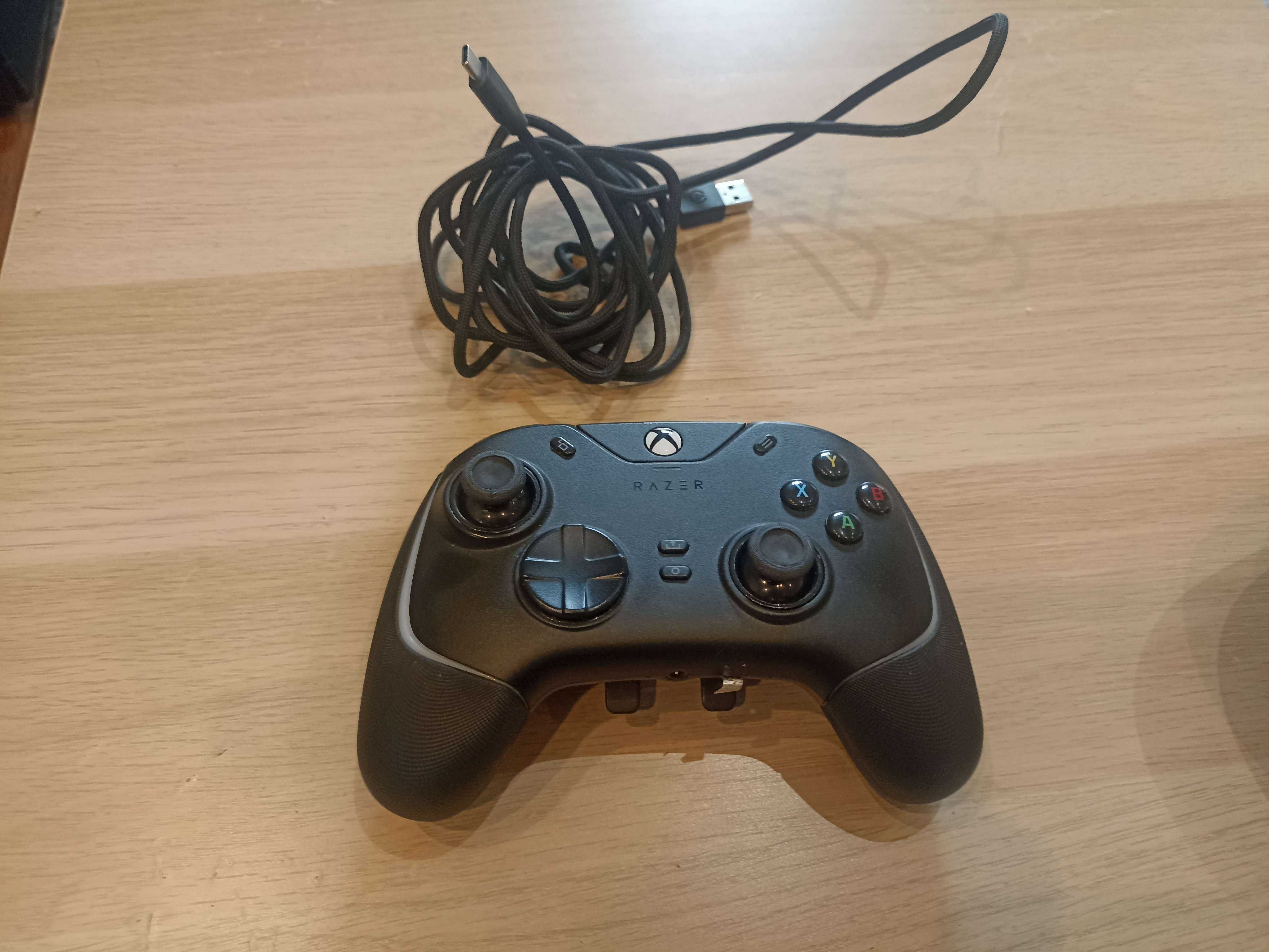 KONTROLER RAZER wolverine v2 chroma