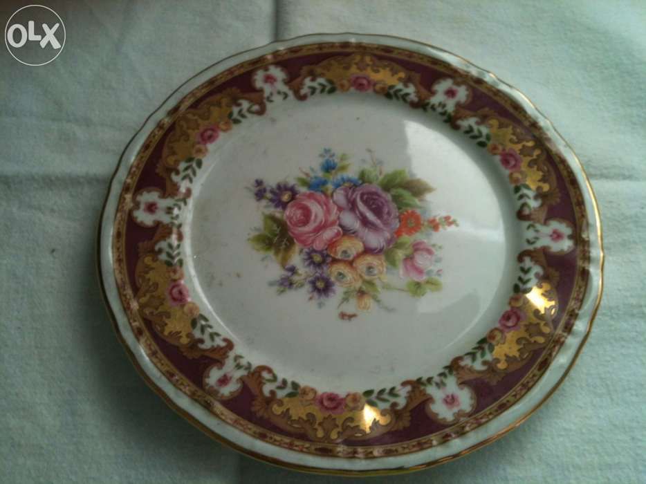 Antiguidade - Porcelana - prato Limoges Paté marca PF cor bordeaux