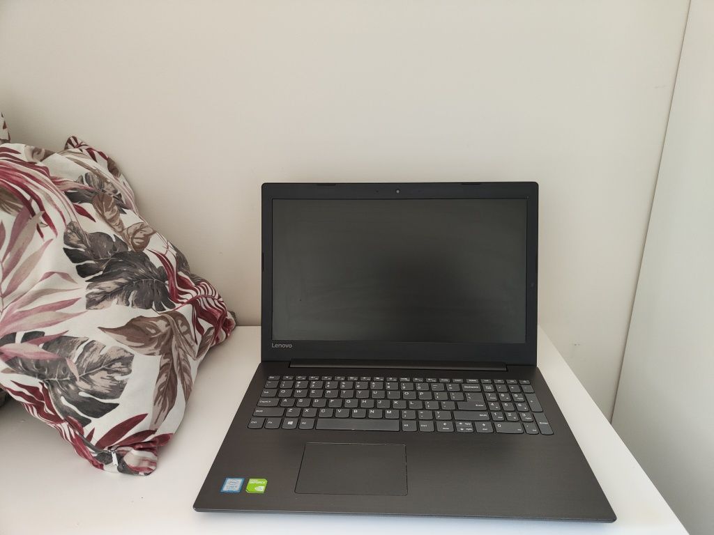 Laptop Ideapad 330-15ikb mx150