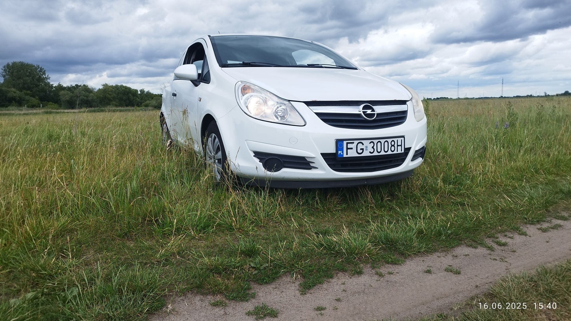 Opel corsa D 1,0 .2008 r. Nowa cena.
