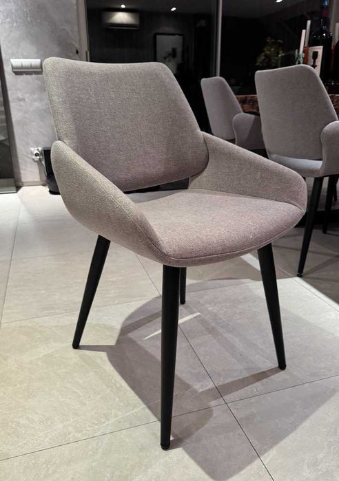 grey fabric dining chair x 2 (cadeira de jantar em tecido cinza)