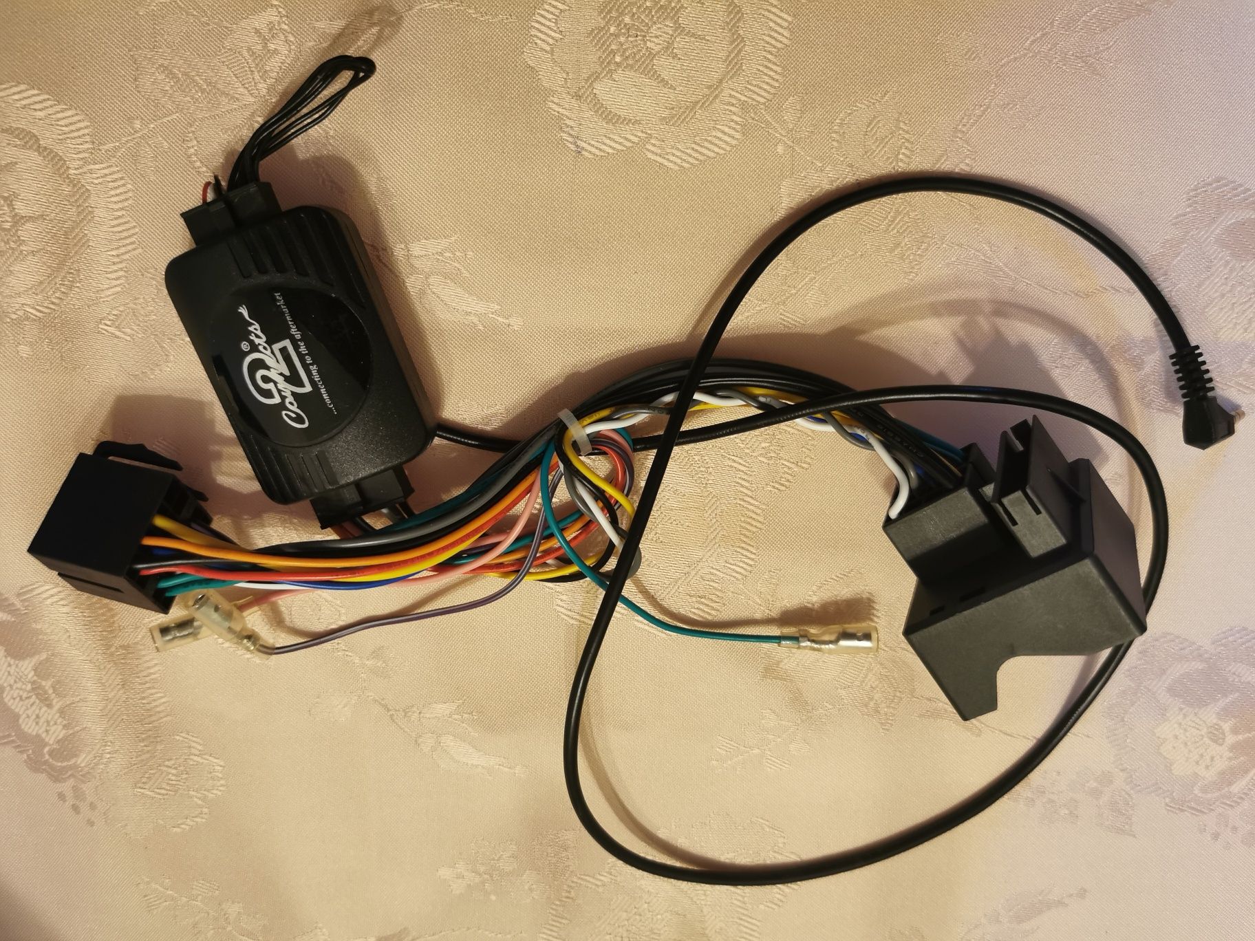 Adapter, interfejs, moduł sterowania radiem z kierownicy CONNECTS2 STK