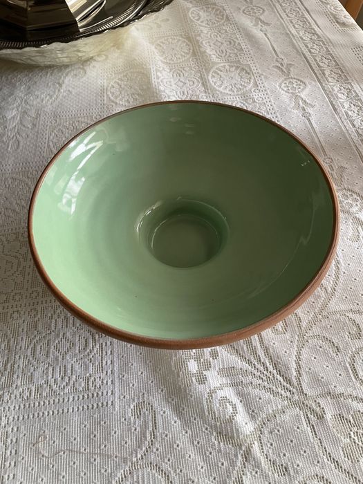 Taça de barro para decoração