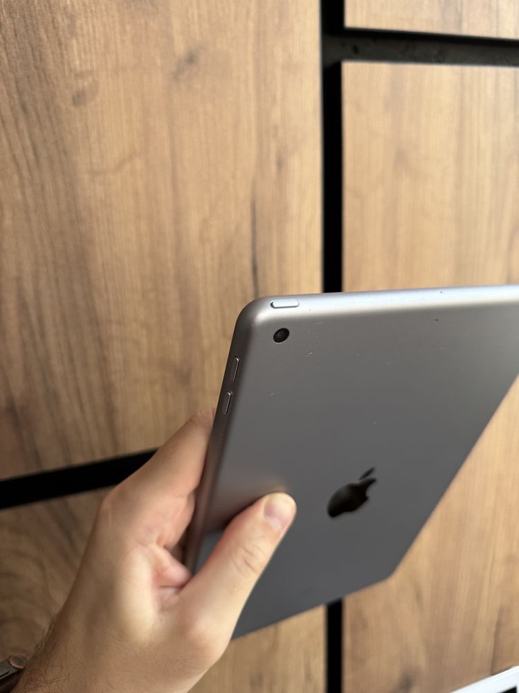 Apple iPad 5 128 gb Wi-Fi | 722/6