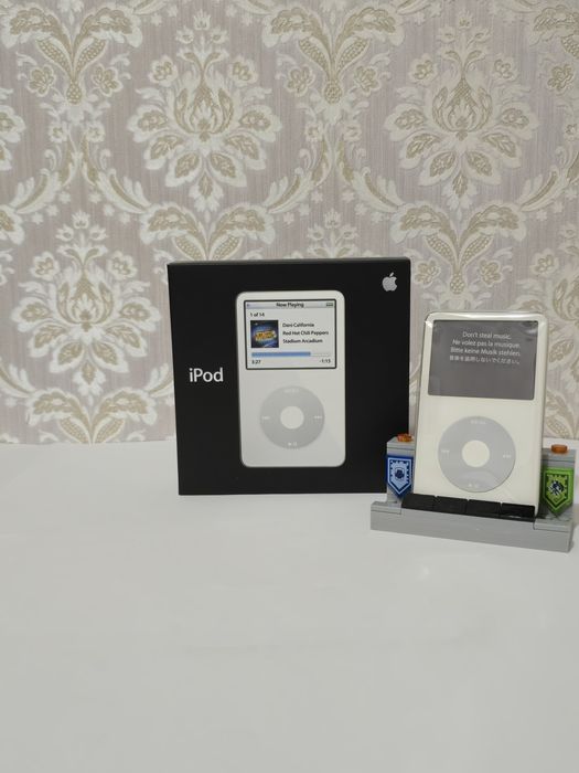 Плеєр Apple iPod Classic (Video) 5.5 gen 80GB White