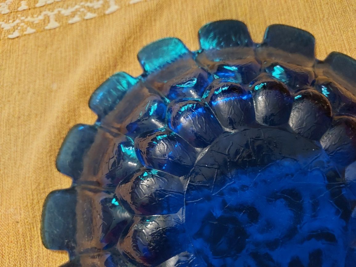 Niebieska szklana misa Ząbkowice lata 70
