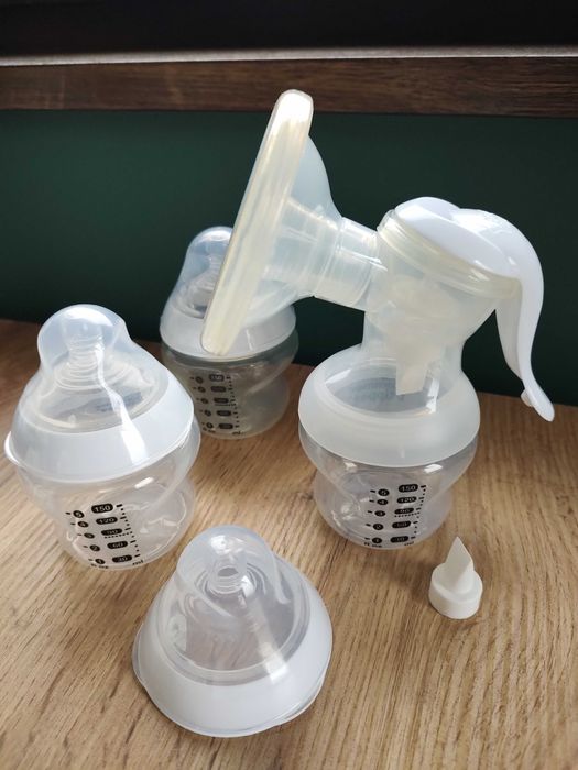 Laktator ręczny tommee tippee + zestaw butelek - jak nowy