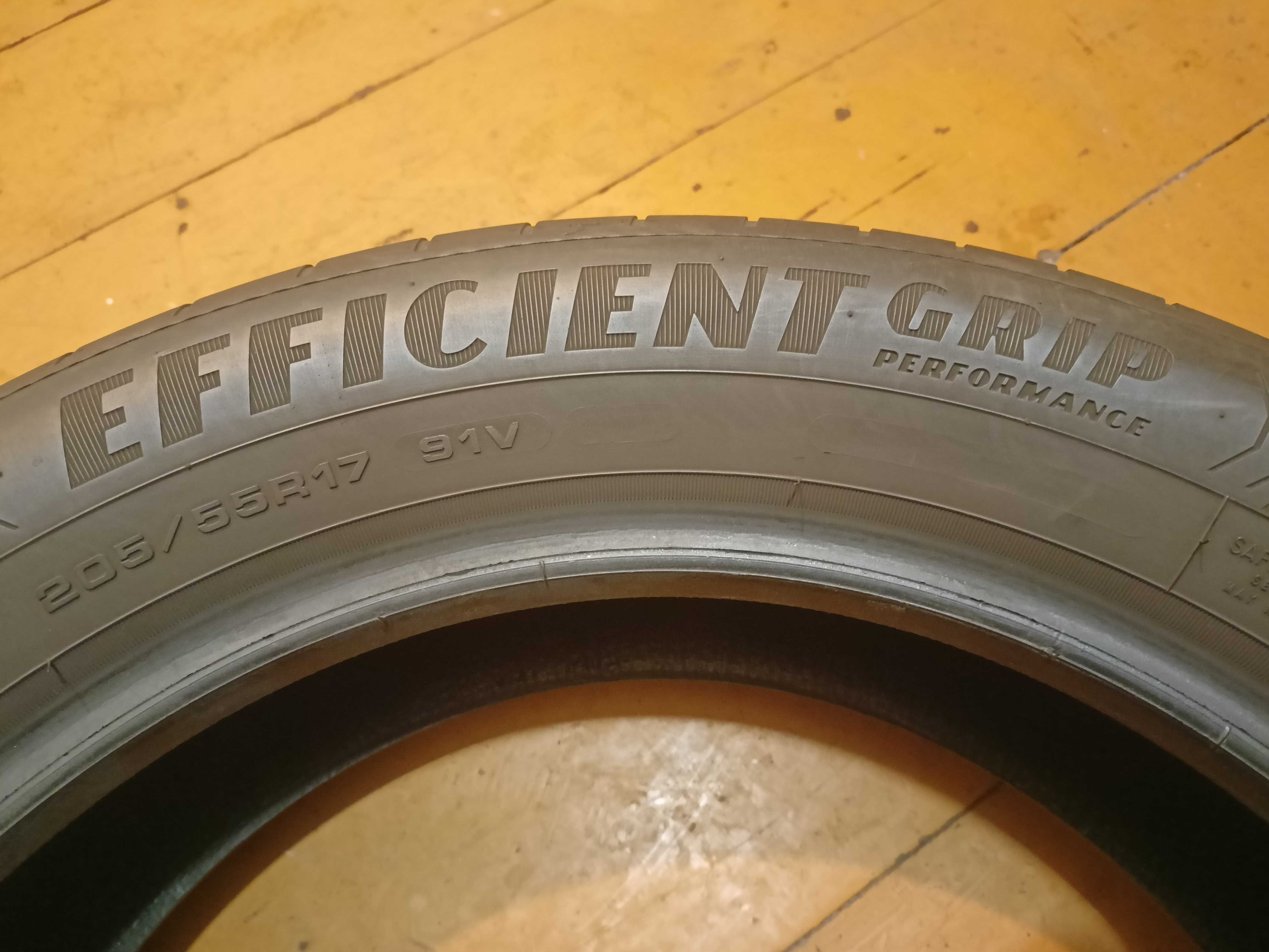 Goodyear EfficientGrip Performance 205/55R17 91V