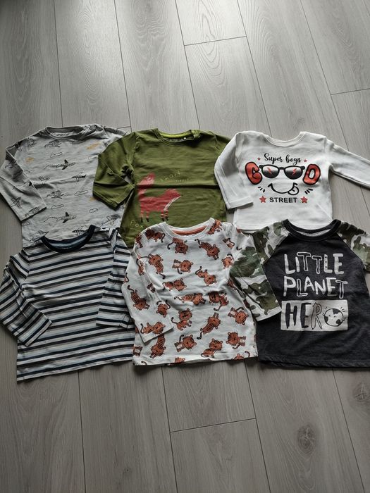 Ubranka dla chłopca w rozmiarze 86, koszulki, śpiochy, body