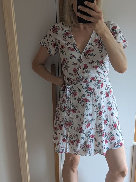 Letnia sukienka w kwiaty M HM
