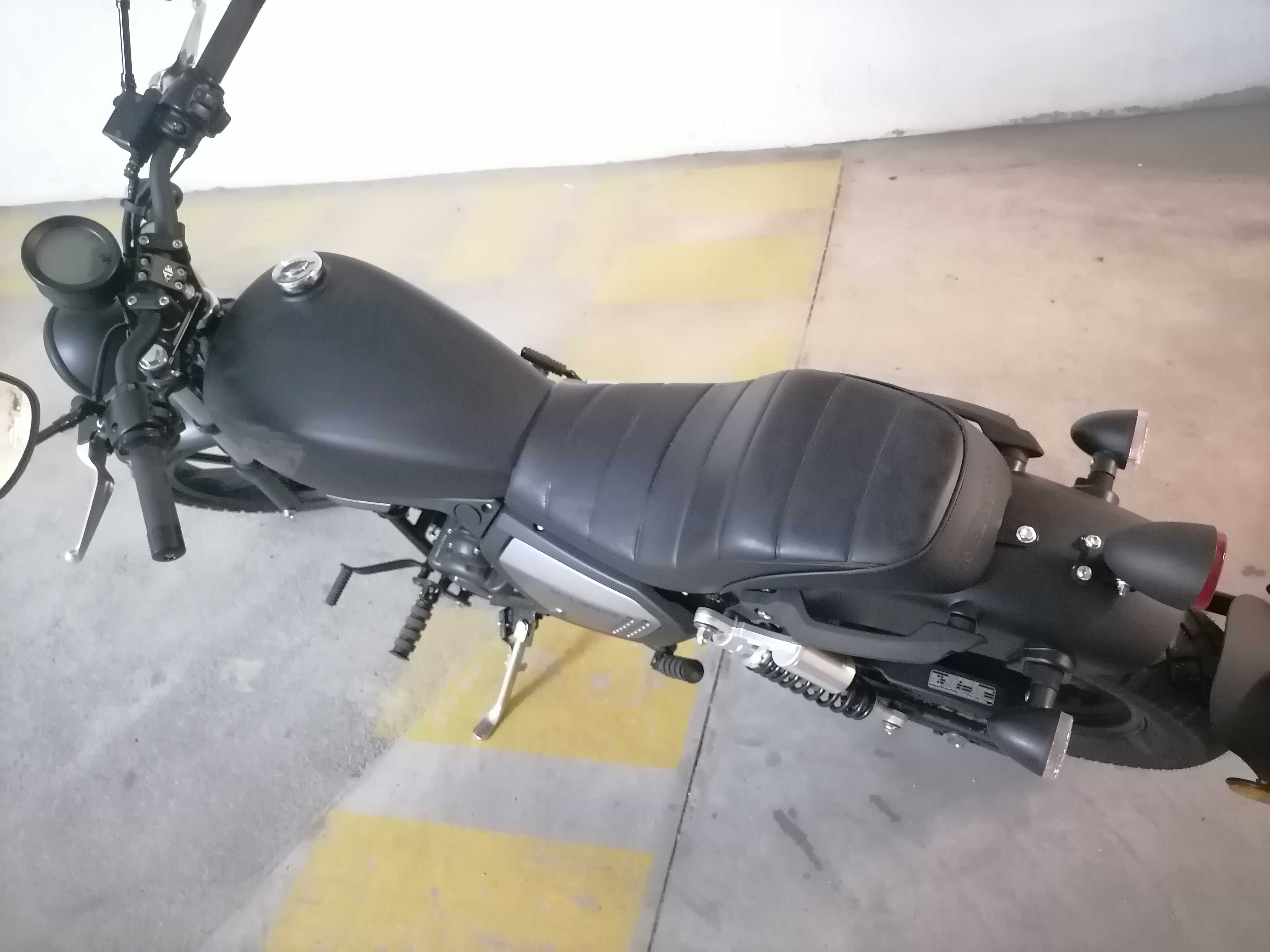 Keeway K-light 125 (como nova c/ 744km)
