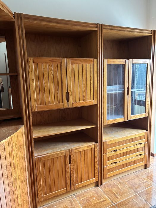 Vendo móvel de sala com bar de canto.