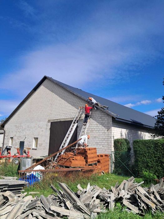 Obróbki kominów, wymiana rynien , dachy i malowanie dachów.