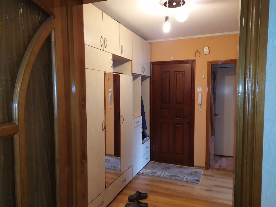 Продам 3 комнатную на Славянке. Улучшенной планировки.