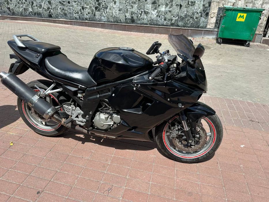 Hyosung GT650R 2007