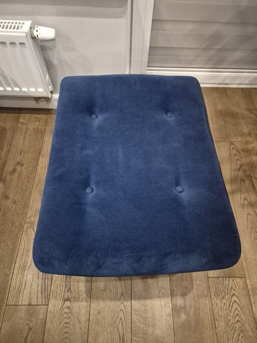 Podnóżek Zele granatowy